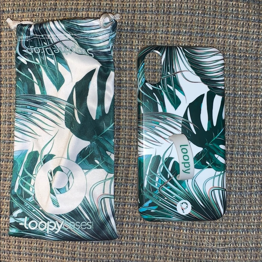 iPhone XR loopy case